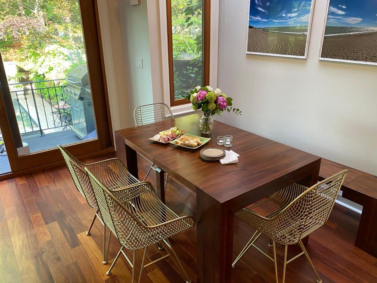 Superb Beach Home:Heated Pool-Hot Tub Open 365Days Toronto Eksteriør billede
