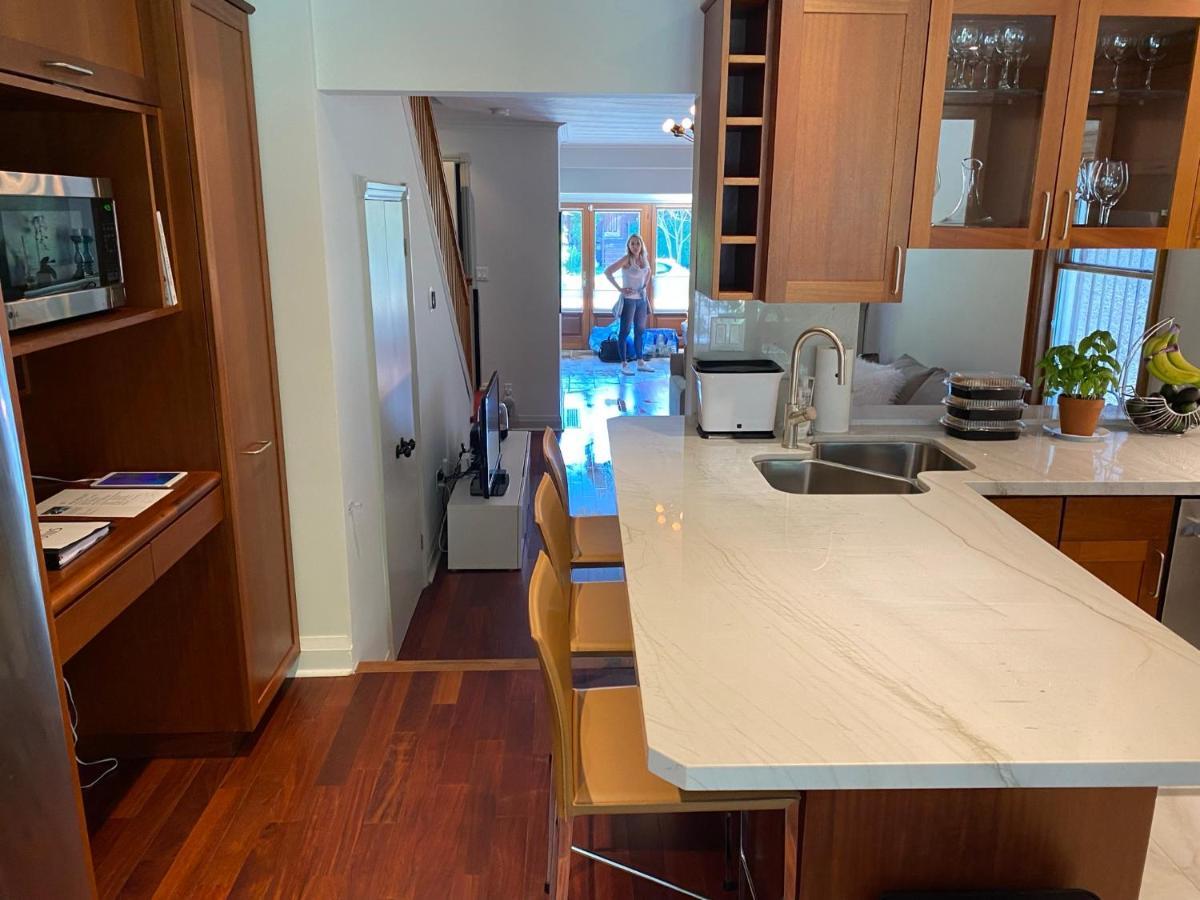 Superb Beach Home:Heated Pool-Hot Tub Open 365Days Toronto Eksteriør billede