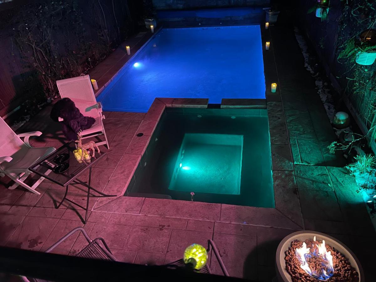 Superb Beach Home:Heated Pool-Hot Tub Open 365Days Toronto Eksteriør billede